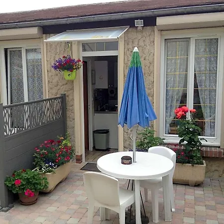 Holiday home Au Bon -
